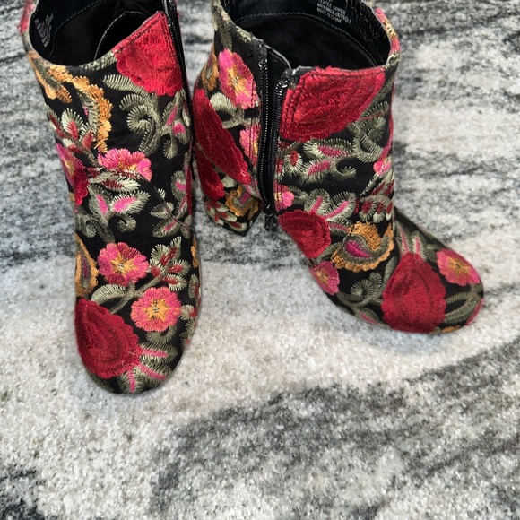 MIA Red and Pink Floral Ankle Boots - Picture 1 of 2